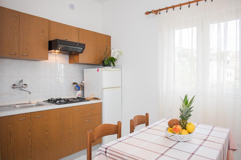 Hana Home - Apartments Tisno Eksteriør billede