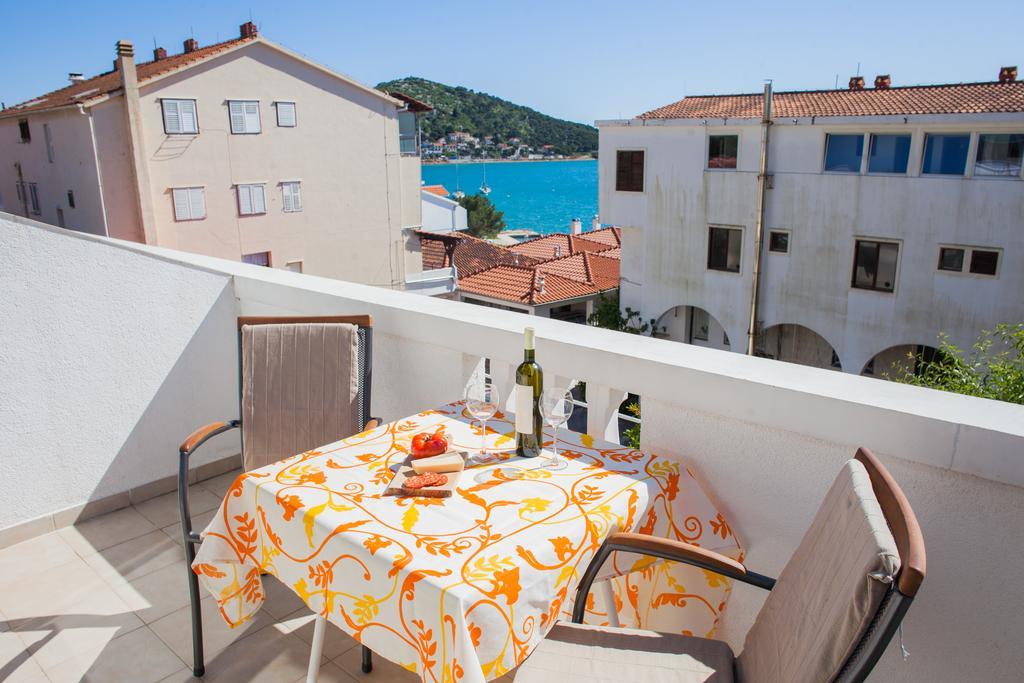 Hana Home - Apartments Tisno Eksteriør billede
