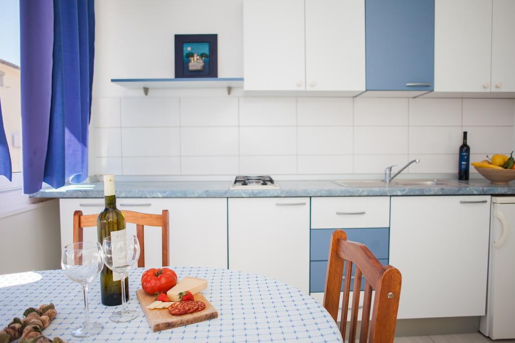 Hana Home - Apartments Tisno Eksteriør billede