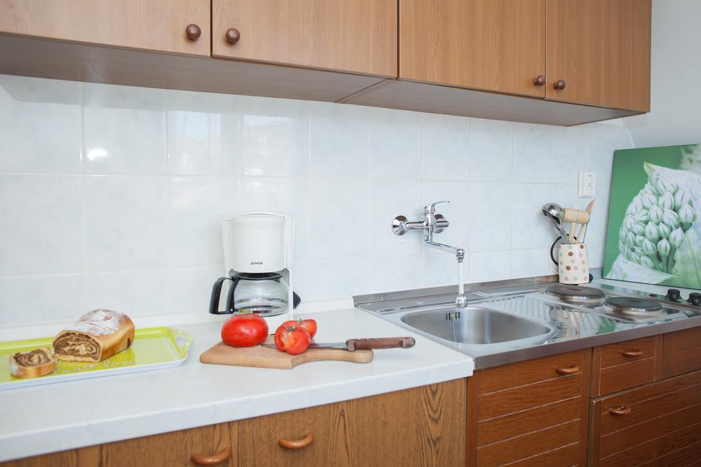 Hana Home - Apartments Tisno Eksteriør billede