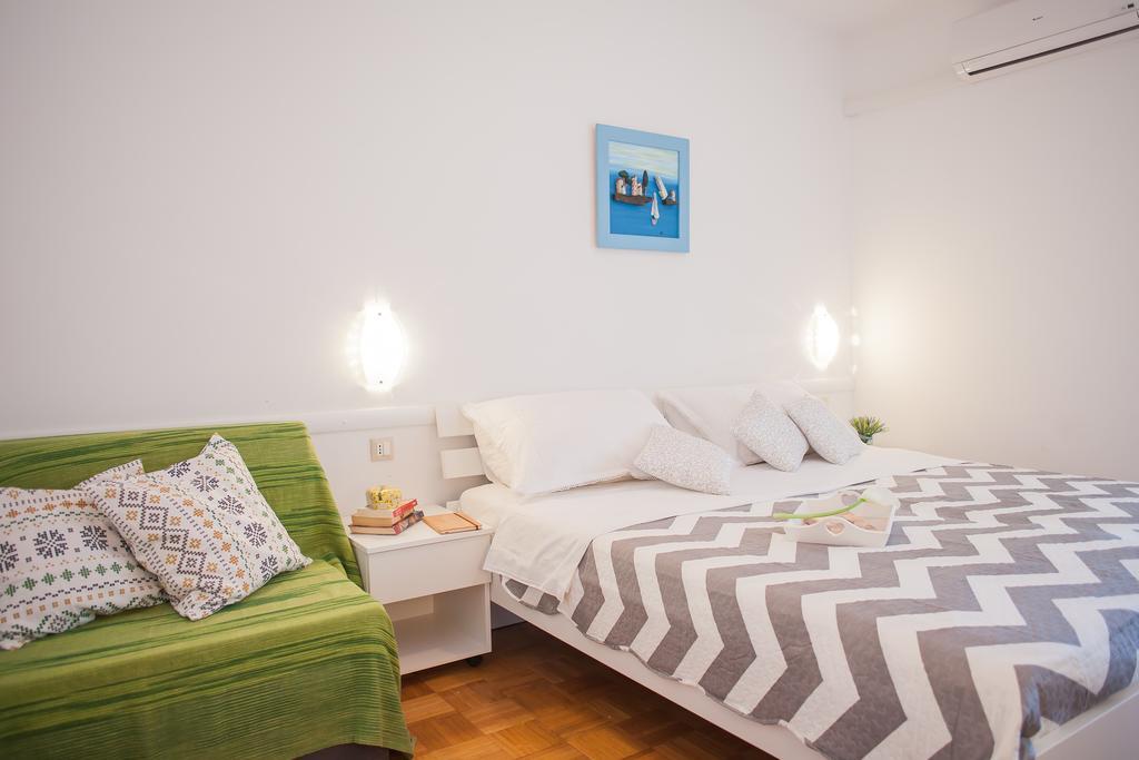 Hana Home - Apartments Tisno Eksteriør billede
