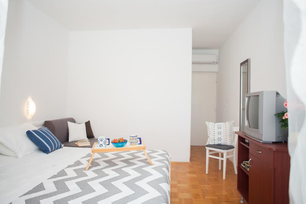 Hana Home - Apartments Tisno Eksteriør billede